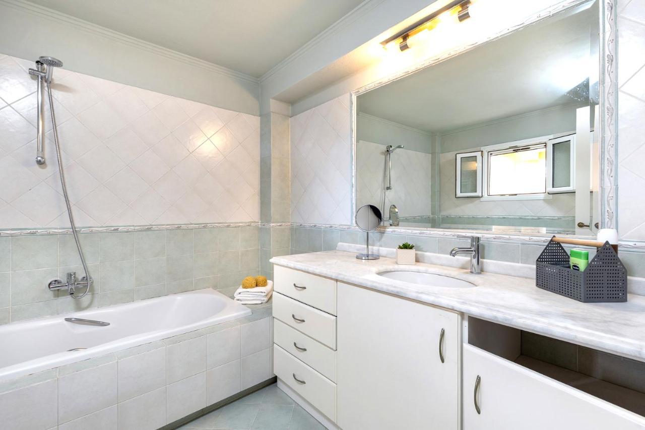 Spyrelia Villa With Private Pool & Outdoor Hot Tub Dassia  Exterior foto