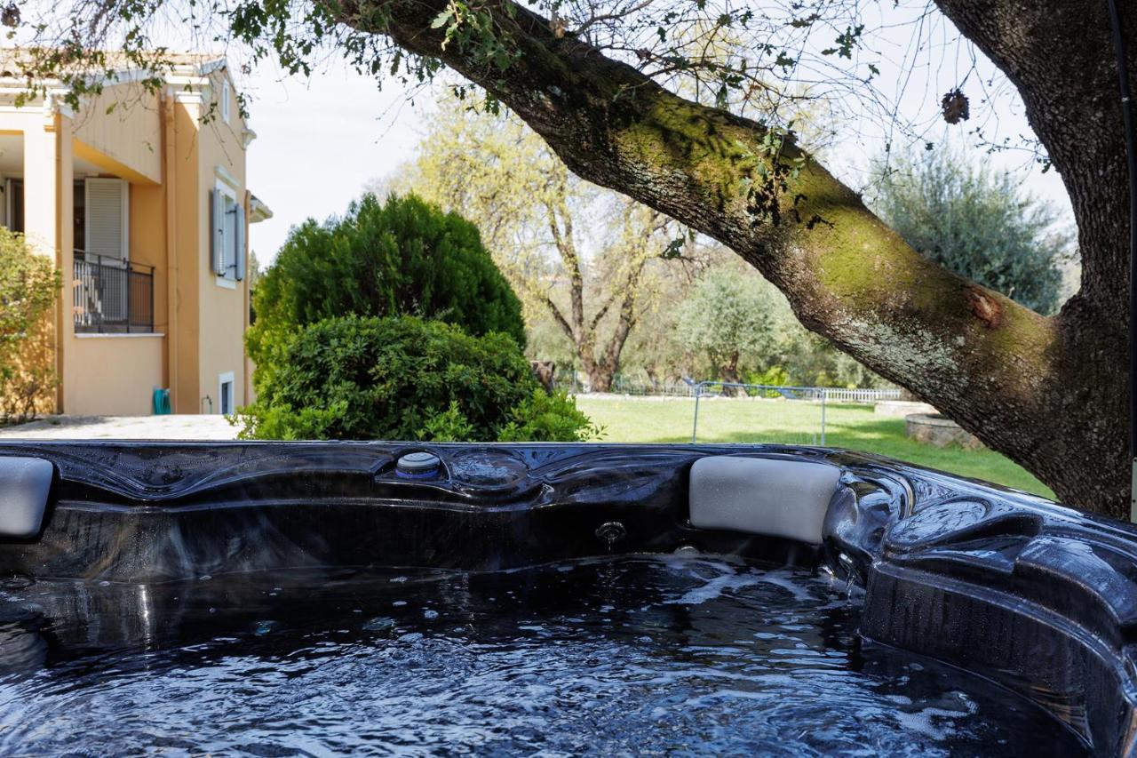 Spyrelia Villa With Private Pool & Outdoor Hot Tub Dassia  Exterior foto